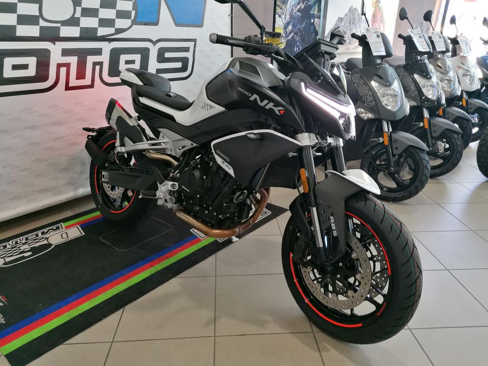 CF MOTO 800 nk advanced 4