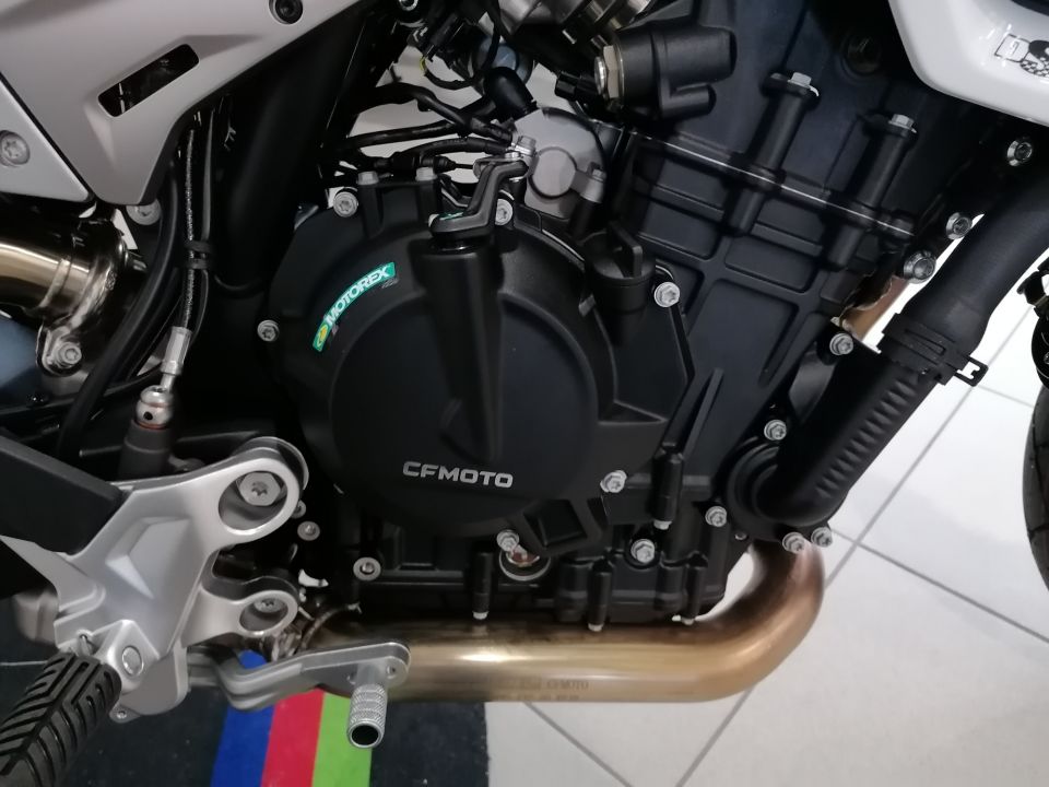 CF MOTO 800 nk advanced 4