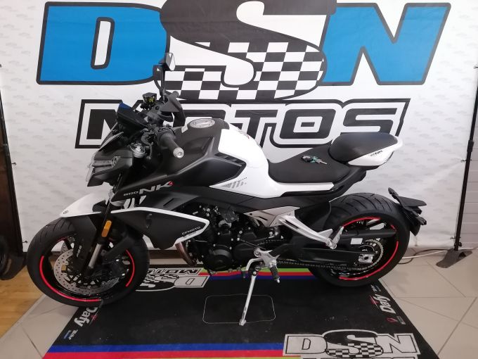 CF MOTO 800 nk advanced 4