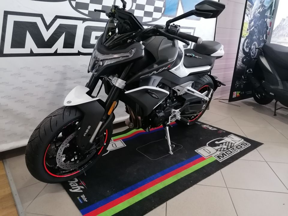 CF MOTO 800 nk advanced 4