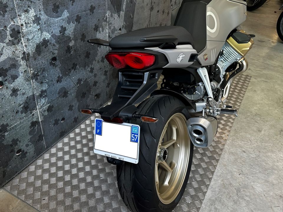 MOTO GUZZI V100 Mandello Aviazione Navale 4