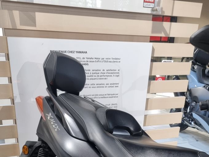 YAMAHA XMAX 300 4