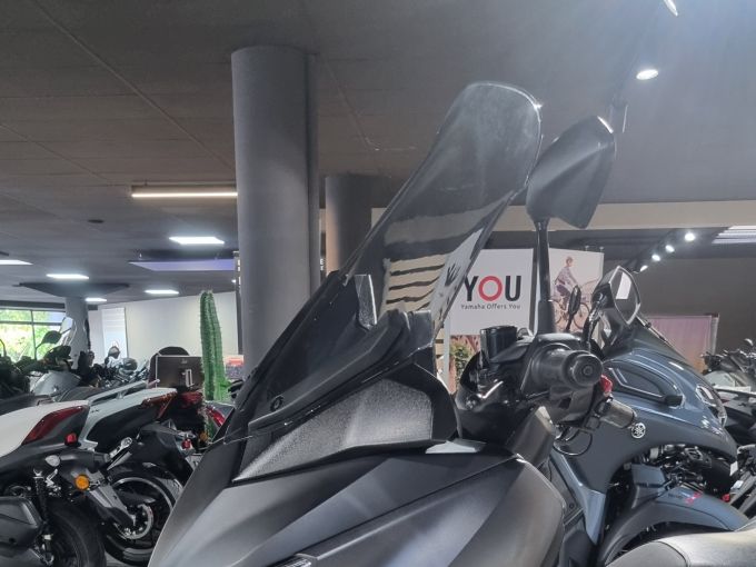 YAMAHA XMAX 300 4