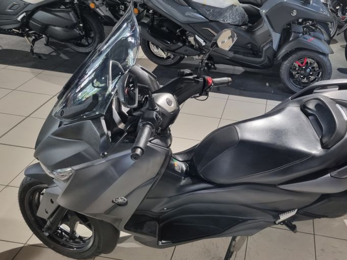 YAMAHA XMAX 300 4