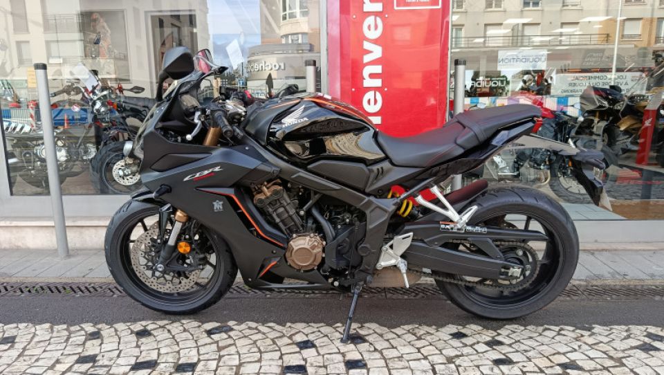 HONDA CBR650R 4