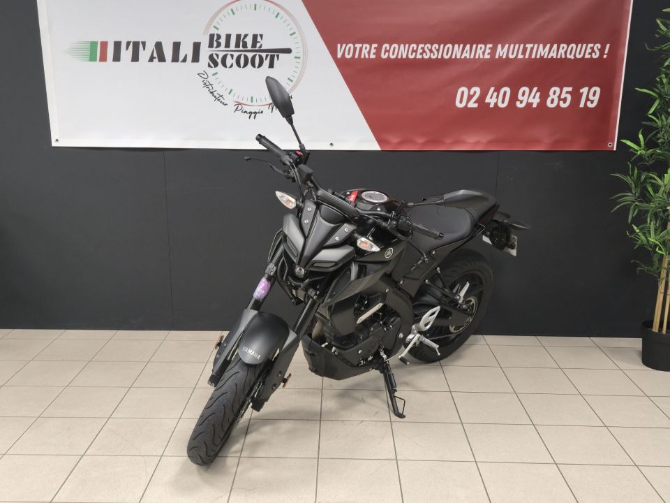 YAMAHA MT-125 ABS 4