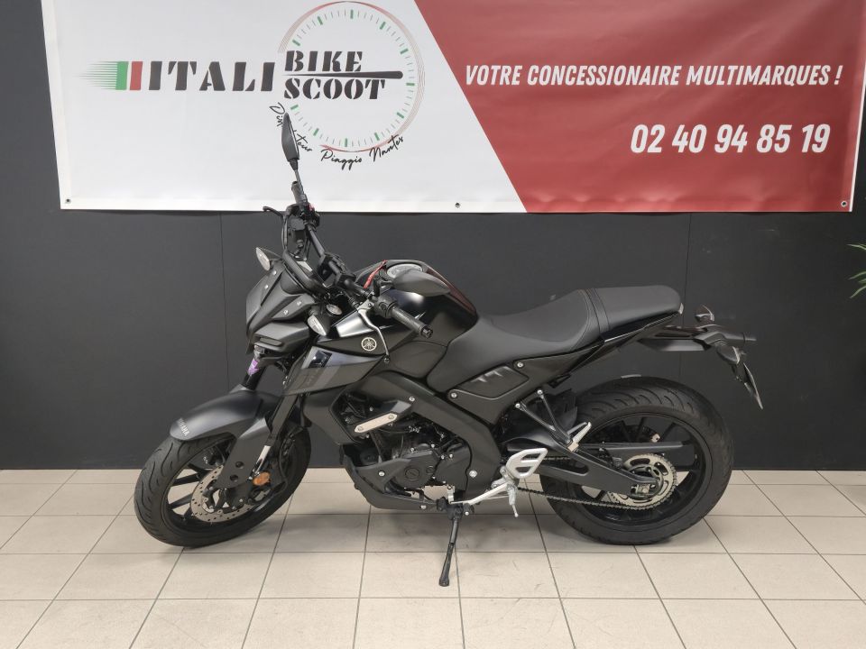 YAMAHA MT-125 ABS 4
