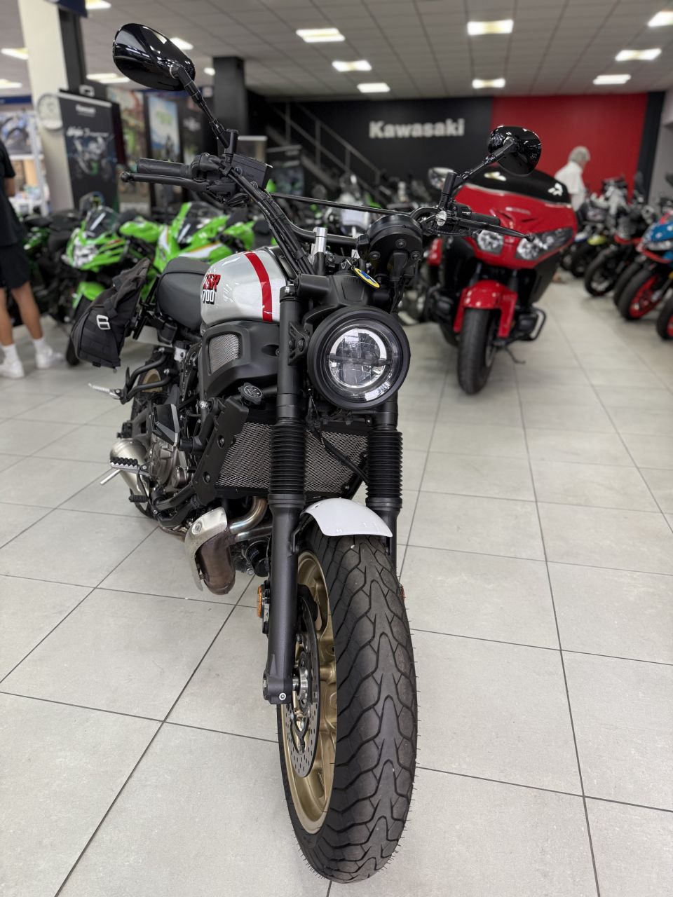 YAMAHA XSR 700 XTRIBUTE 4
