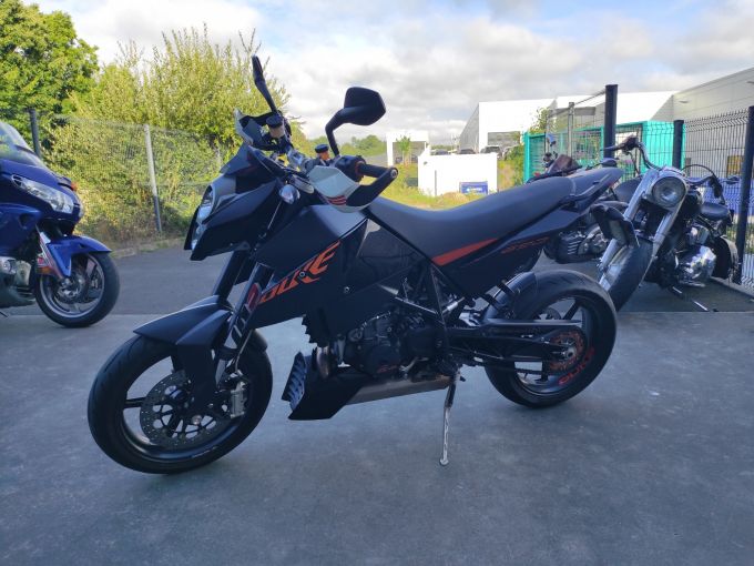 KTM 690 DUKE 4