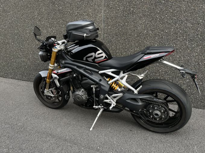 TRIUMPH SPEED TRIPLE 1200 RS 4