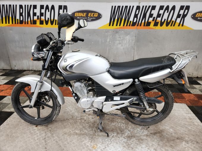 YAMAHA YBR 125 4