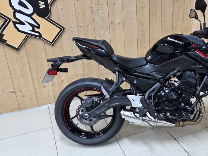 KAWASAKI Z 650 (47.5CV) 4