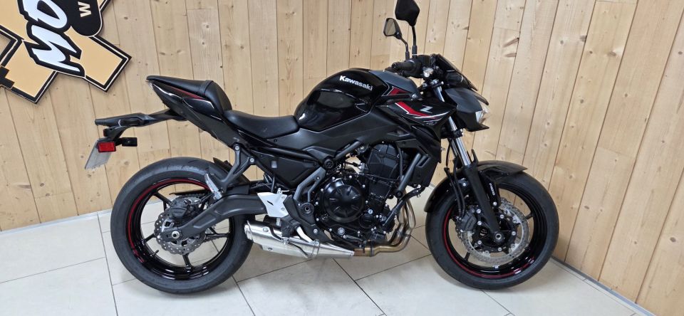 KAWASAKI Z 650 (47.5CV) 4