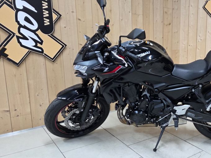 KAWASAKI Z 650 (47.5CV) 4