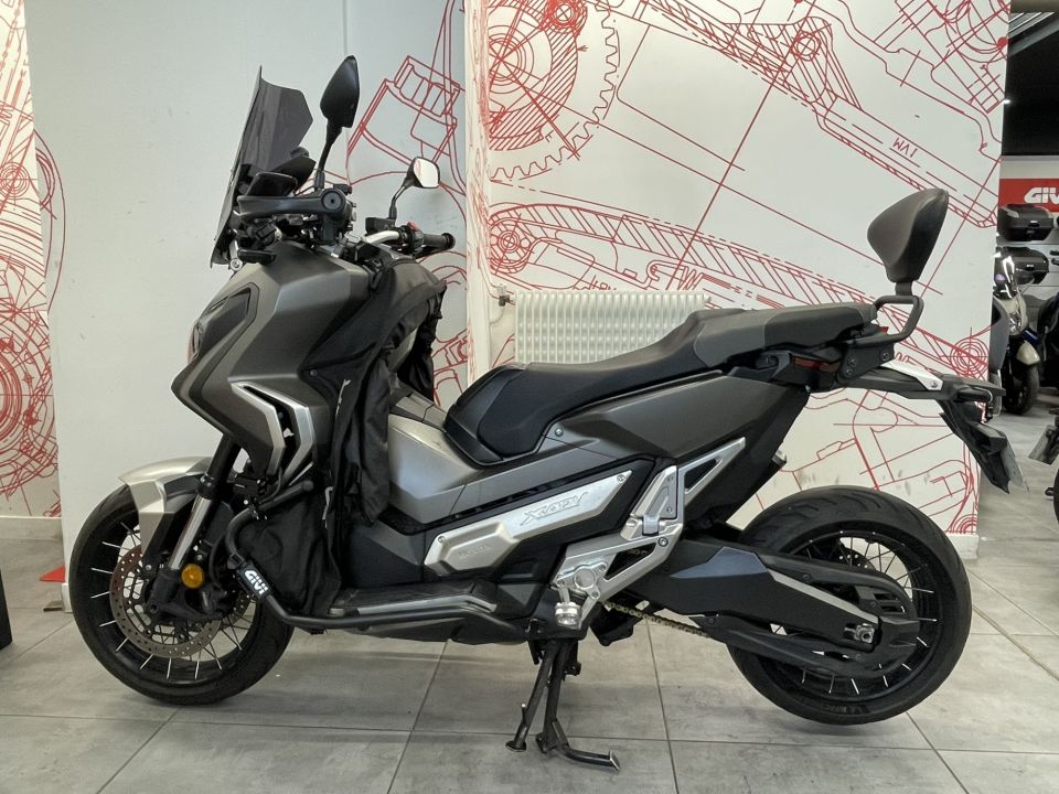 HONDA X-ADV 4