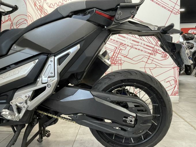 HONDA X-ADV 4