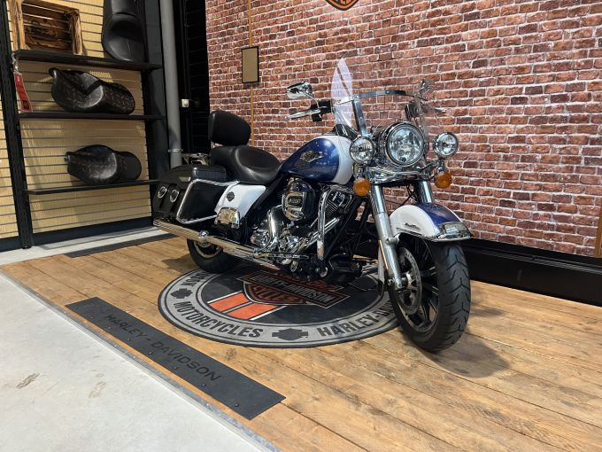 HARLEY-DAVIDSON TOURING ROAD KING 1690 4