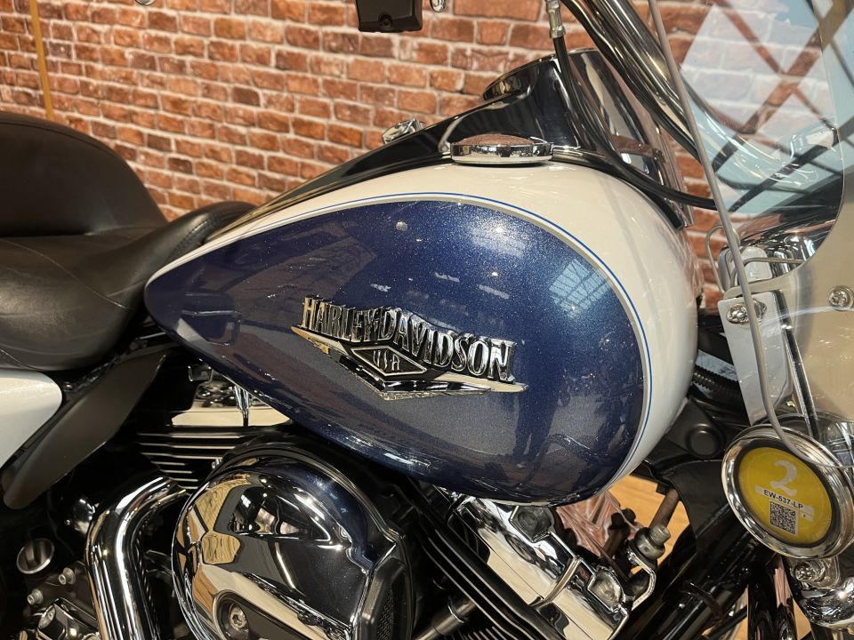 HARLEY-DAVIDSON TOURING ROAD KING 1690 4