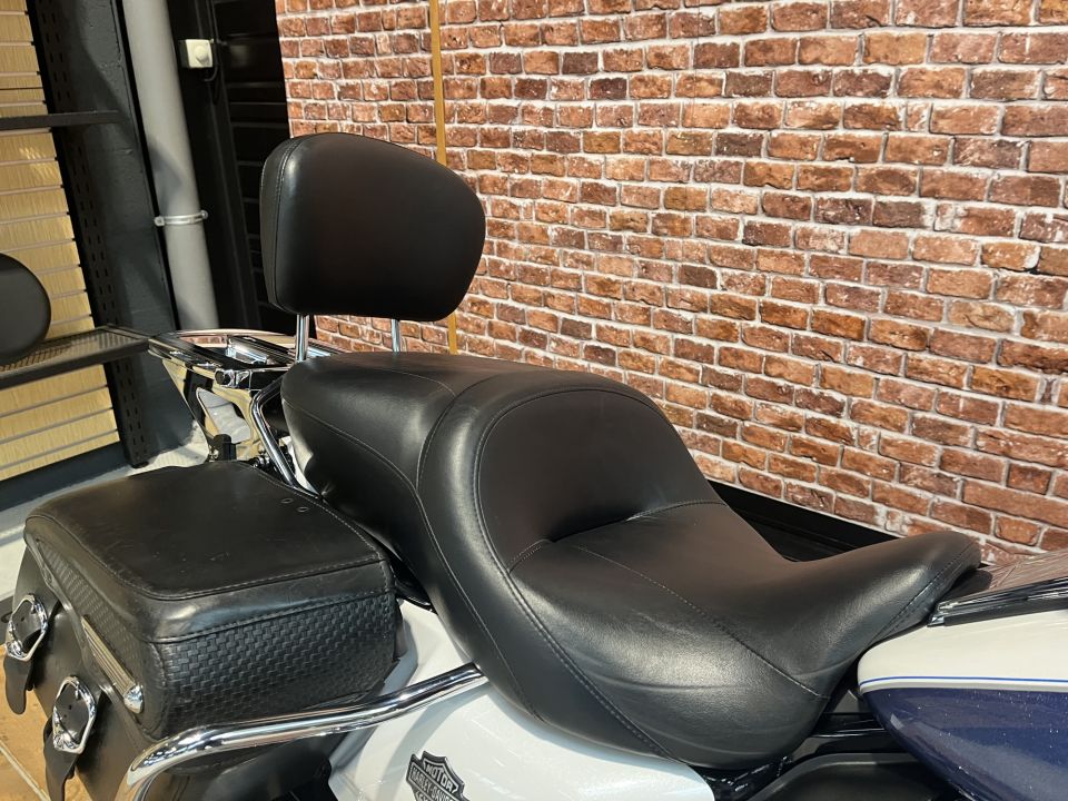 HARLEY-DAVIDSON TOURING ROAD KING 1690 4