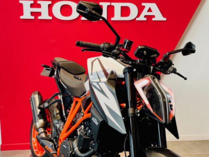 KTM 1290 SUPER DUKE R 4