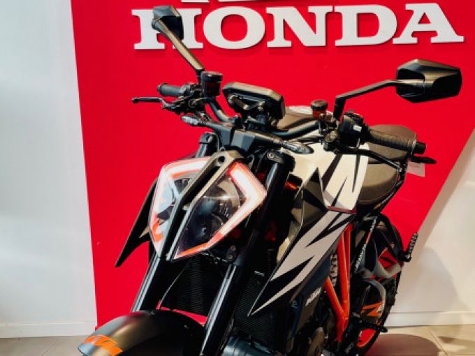 KTM 1290 SUPER DUKE R 4