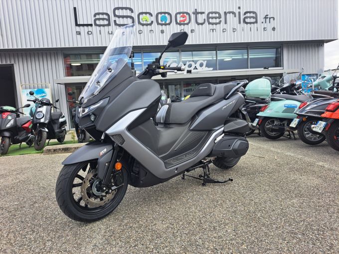 SYM MAXISYM 4