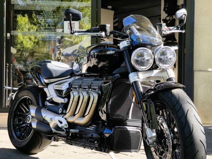TRIUMPH ROCKET 3 R 4