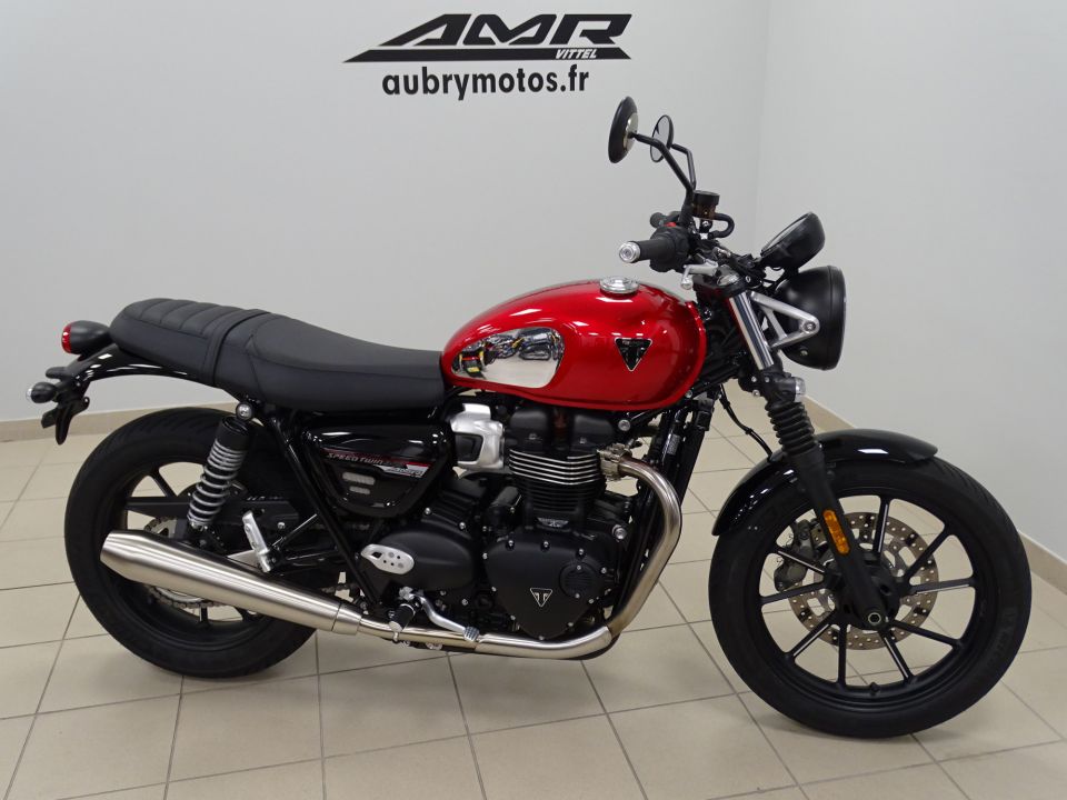 TRIUMPH SPEED TWIN 900 4