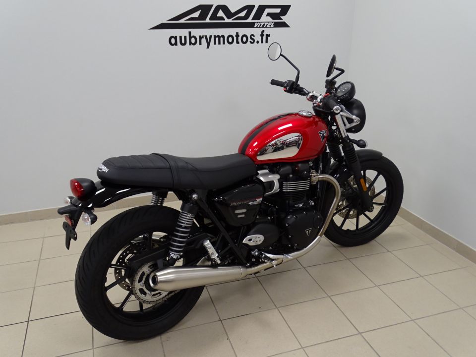 TRIUMPH SPEED TWIN 900 4