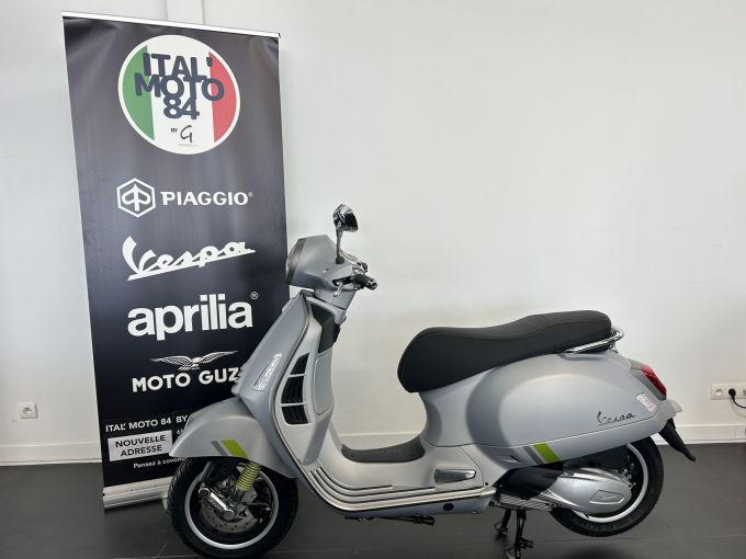 VESPA GTS 300 SUPER TECH 4