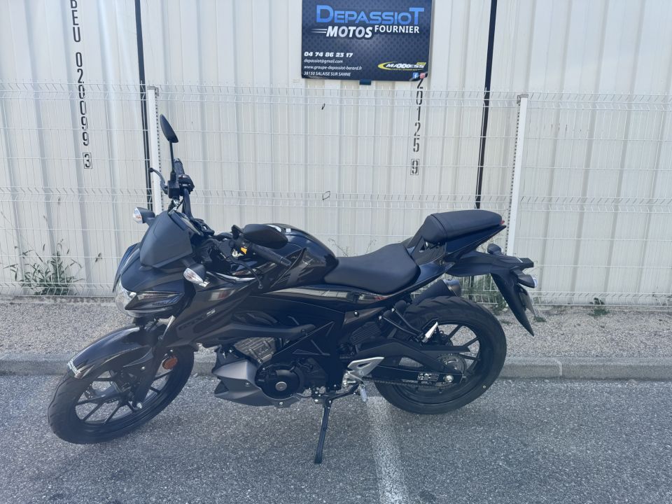 SUZUKI gsx-s 125 4