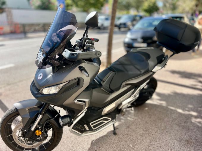 HONDA X-ADV 4