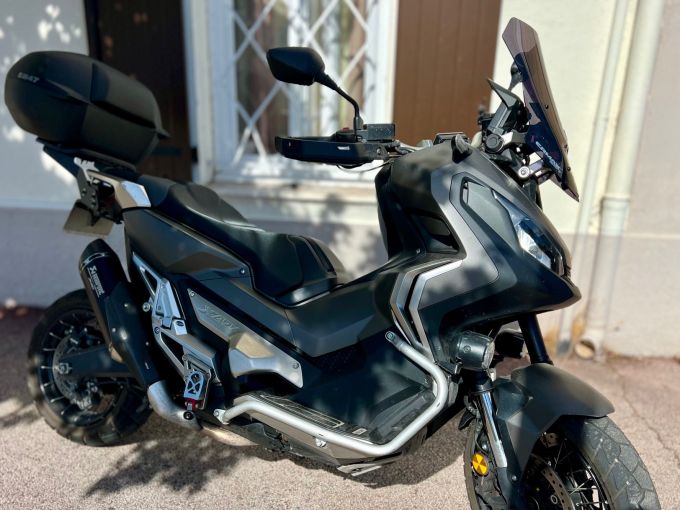 HONDA X-ADV 4