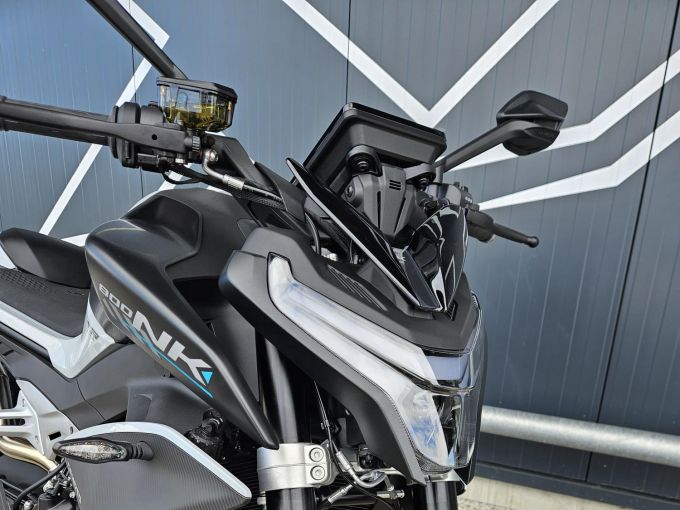CF MOTO 800NK Advanced 4