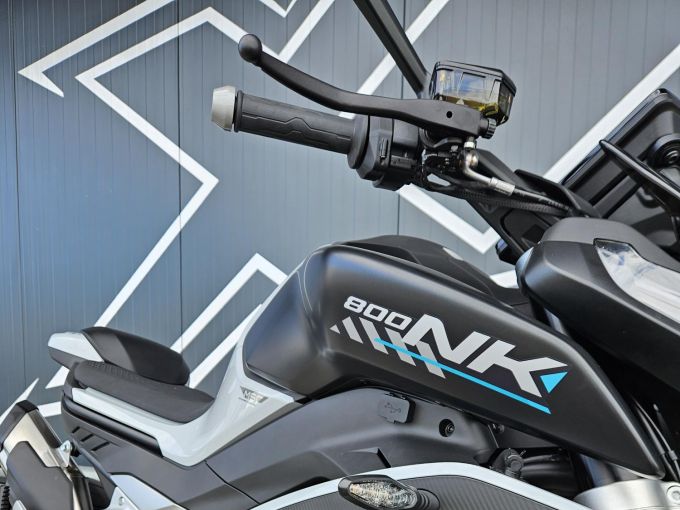 CF MOTO 800NK Advanced 4
