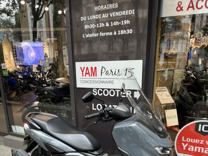YAMAHA NMAX 125 4