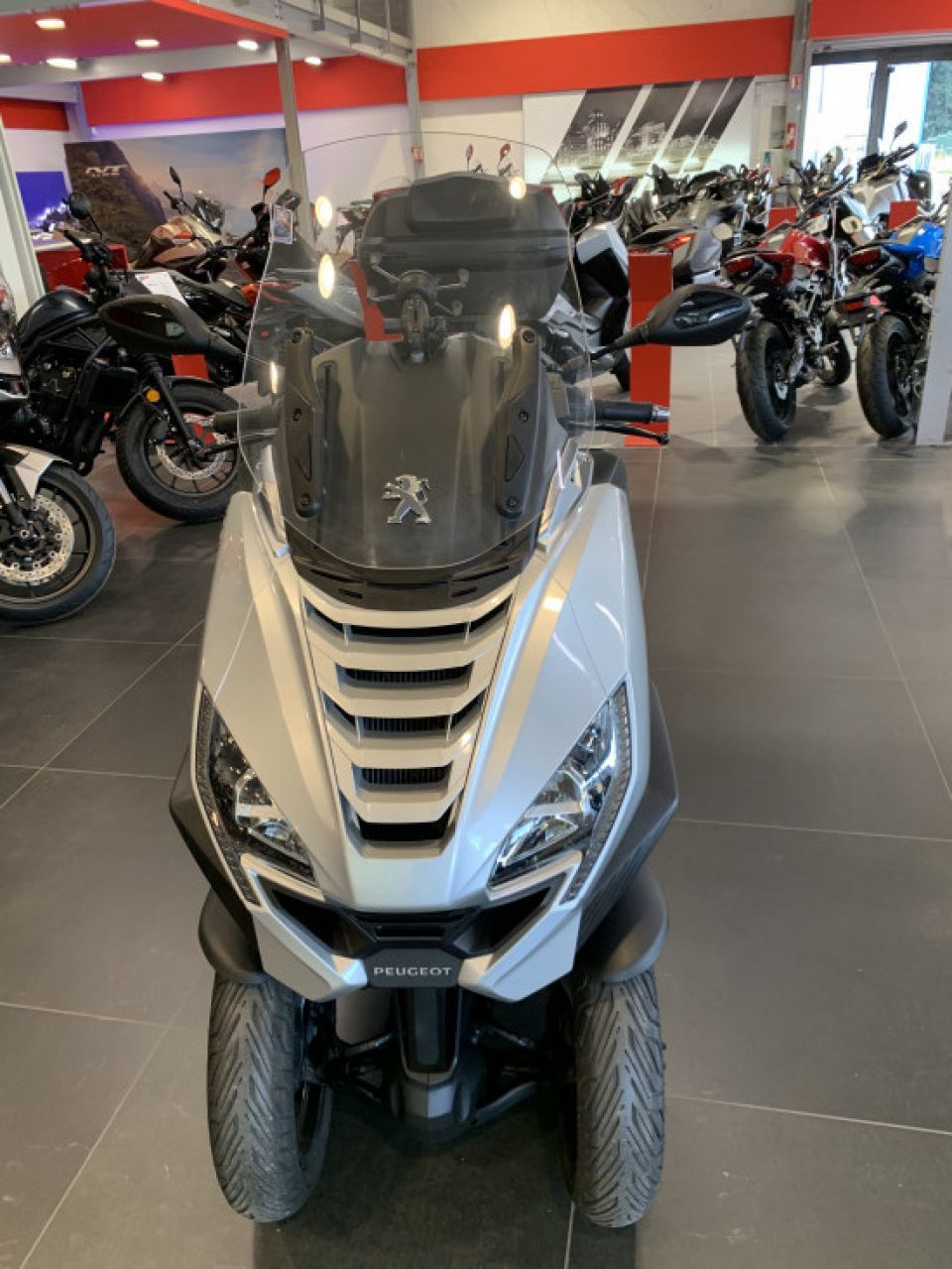 PEUGEOT METROPOLIS 400 4