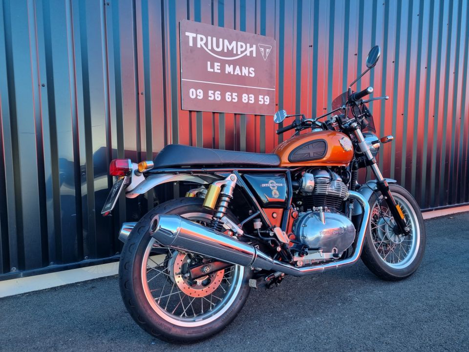 ROYAL ENFIELD INTERCEPTOR 4