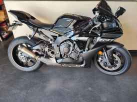 YAMAHA YZF 1000 R1 - 2024
