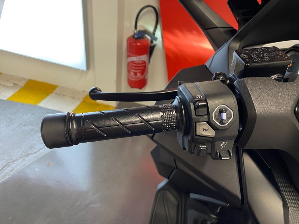 HONDA NSS FORZA 125 4