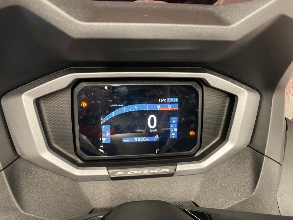 HONDA NSS FORZA 125 4