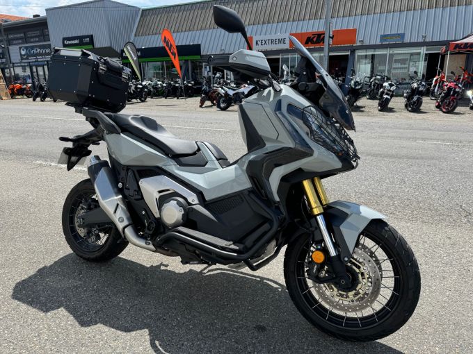 HONDA X-ADV 4