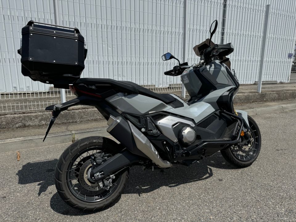 HONDA X-ADV 4