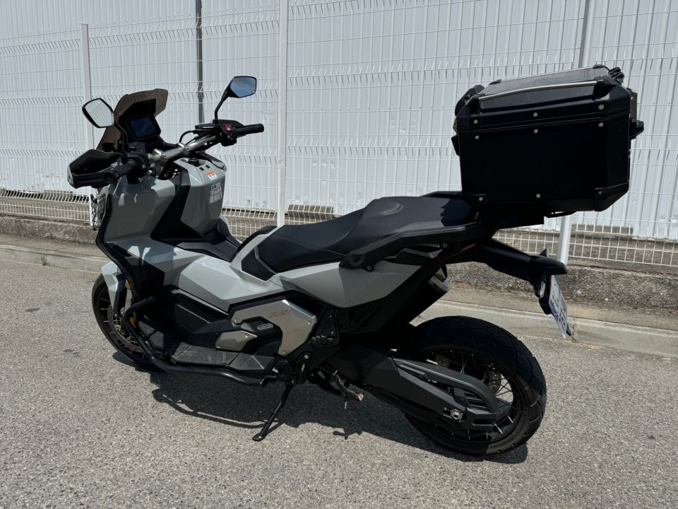 HONDA X-ADV 4