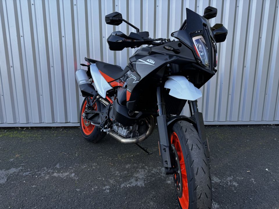KTM 890 SMT 4