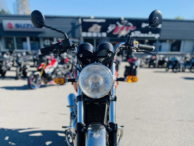 ROYAL ENFIELD INTERCEPTOR 4