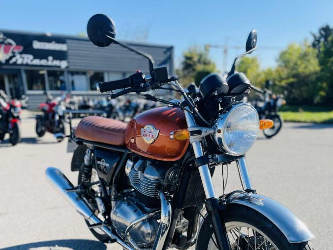 ROYAL ENFIELD INTERCEPTOR 4