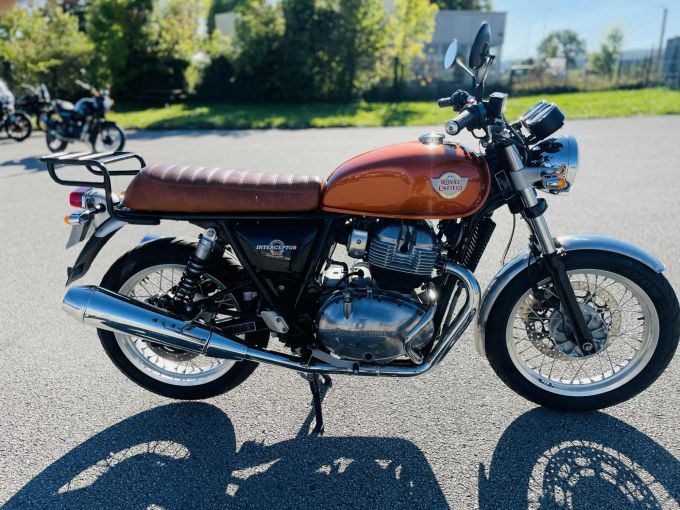 ROYAL ENFIELD INTERCEPTOR 4