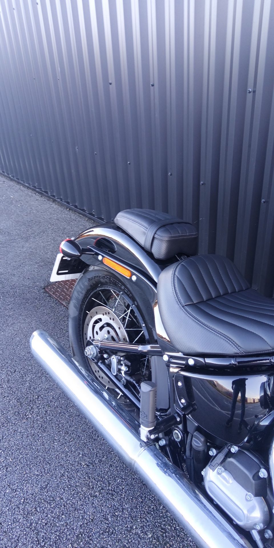 HARLEY-DAVIDSON SOFTAIL STREET BOB 1923 4