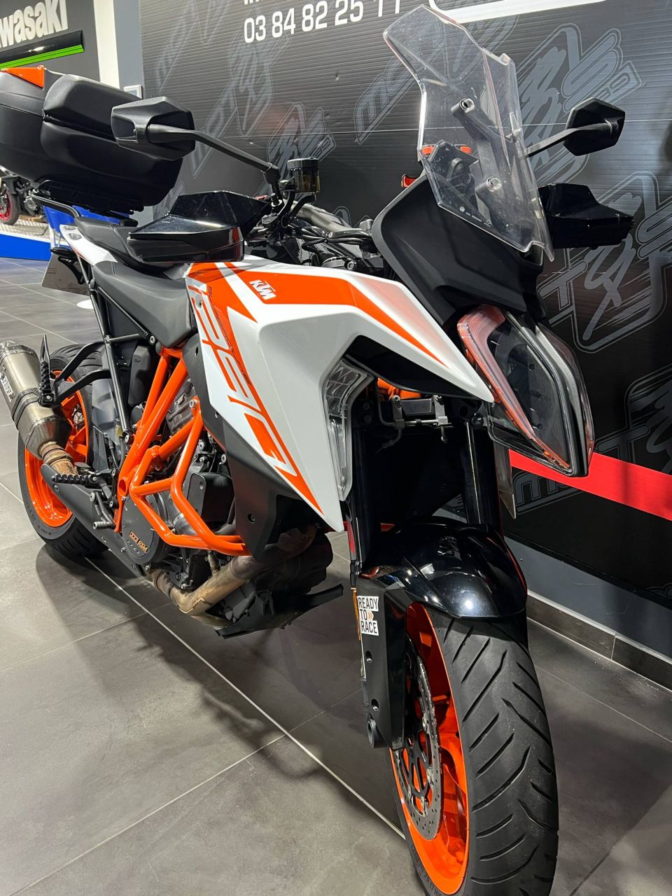 KTM 1290 SUPER DUKE GT 4